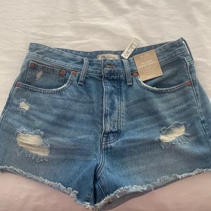 Madewell relaxed Denim shorts. Size 28 NWT